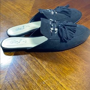 Rue 21 black slip on tassel loafer sz 6.5